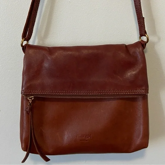 Rich Cognac Leather Crossbody Bag - Picture 4 of 13